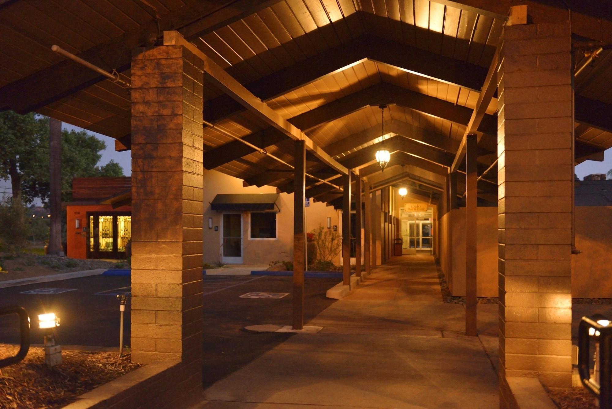 Carlton Oaks Lodge, Ascend Hotel Collection Santee Exterior photo